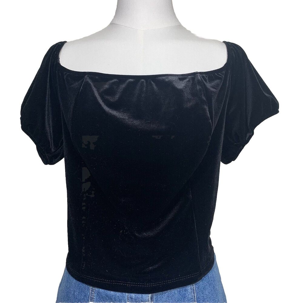 Forever 21 Plus Size 1X Black Velvet‎ Crop Top Short Puff Sleeve Square Neck NEW